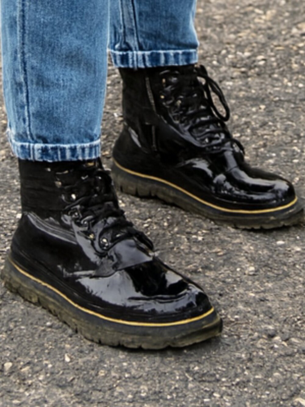 DR. MARTENS 11821 Women's Boot Patent Leather Combat Boots Black Size 7